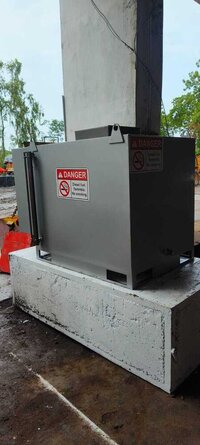 990 LITERS CUBER TANK WITH DISPENSING UNIT
