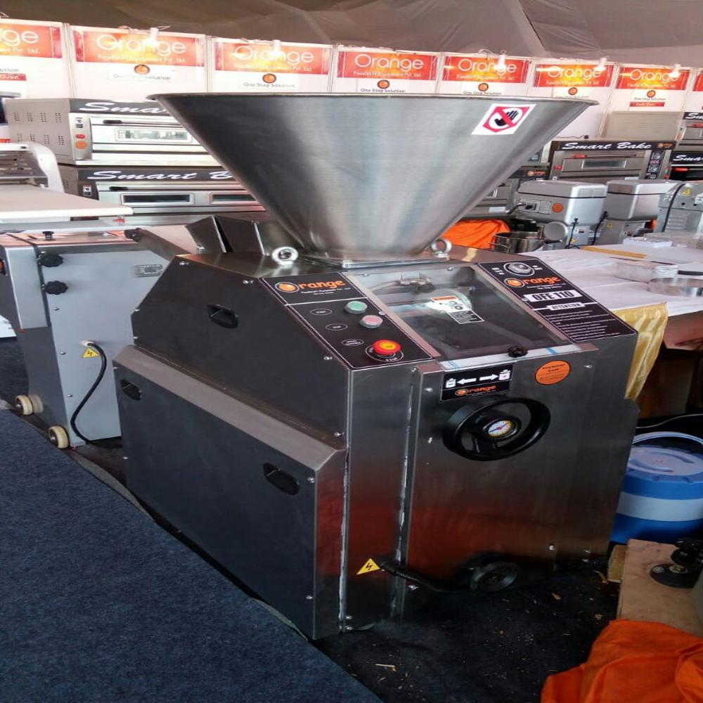 Volumetric Dough Divider - Automatic Grade: Semi Automatic