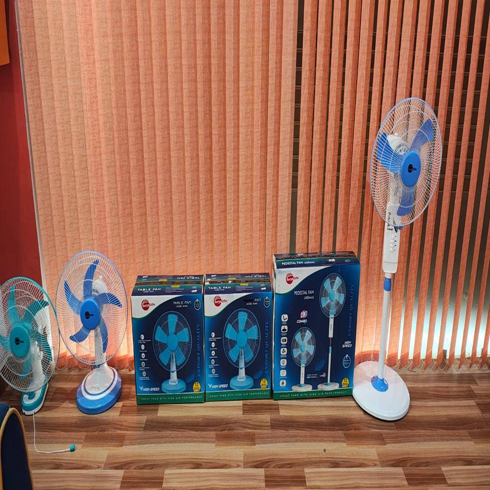 Pedestal Fan 400mm - Plastic Blade, 16-inch Indoor/outdoor Design , Anti-rust Feature, Powerful 58w Airflow For Optimal Comfort