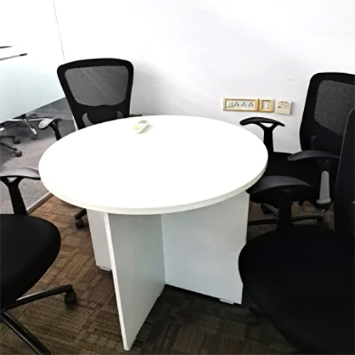 Round Discussion Table - Color: White