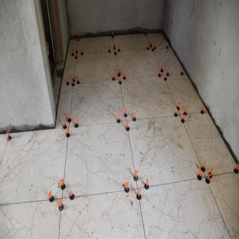 Tile Leveler - Color: Orange Black