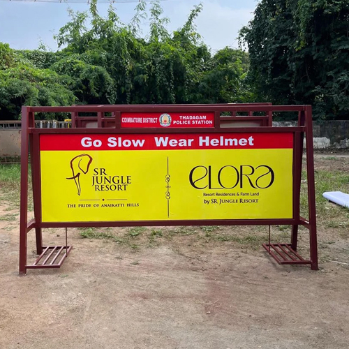 Durable Road Safety Barriers For Traffic Control - Color: Yellow