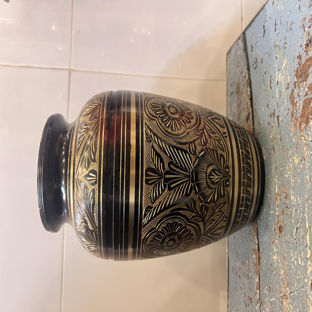 Brass Cremation Urns - Features: High Quality