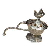 सिल्वर किचन बर्तन