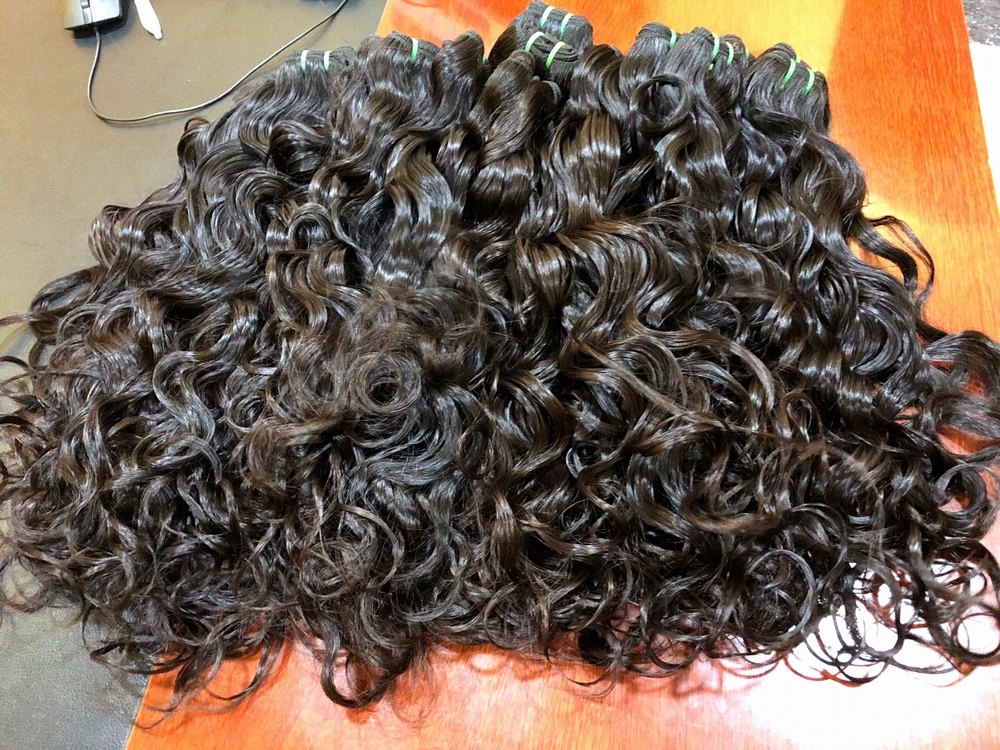 RAW NATURAL  CURLY WIG FOR WOMEN AND FACTORY PRICES