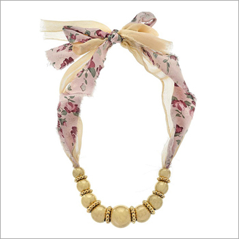 फैशनेबल हस्तनिर्मित कस्टम ज्वेलरी