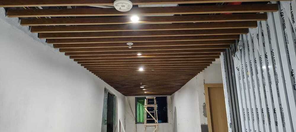 Hanging baffles ceiling