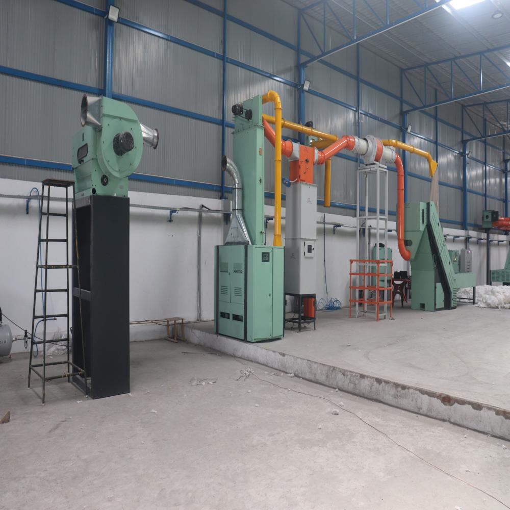 Absorbent Surgical Cotton Roll Making Machine With Rolling Unit - Bleached Cotton, Energy-efficient Technology, Customizable Configurations, High-volume Production