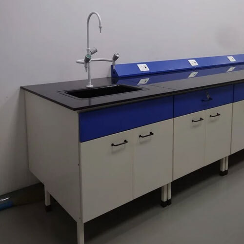 Walk In Fume Hood