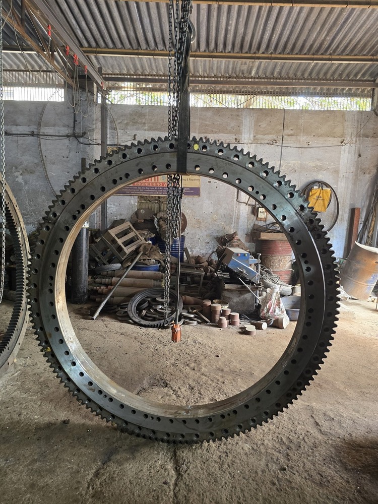 Slew Ring Bearing - Color: Silver