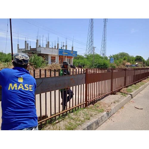 Metal Railing - Mild Steel, Customizable Size, Grey Finish | Durable, Manual Use For Pathway Median, Suitable For Outdoor Applications