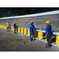Safety Roller Crash Barrier