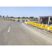 Safety Roller Crash Barrier