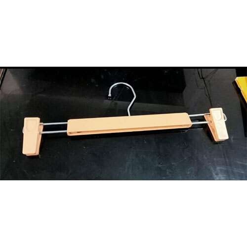 Bottom hanger