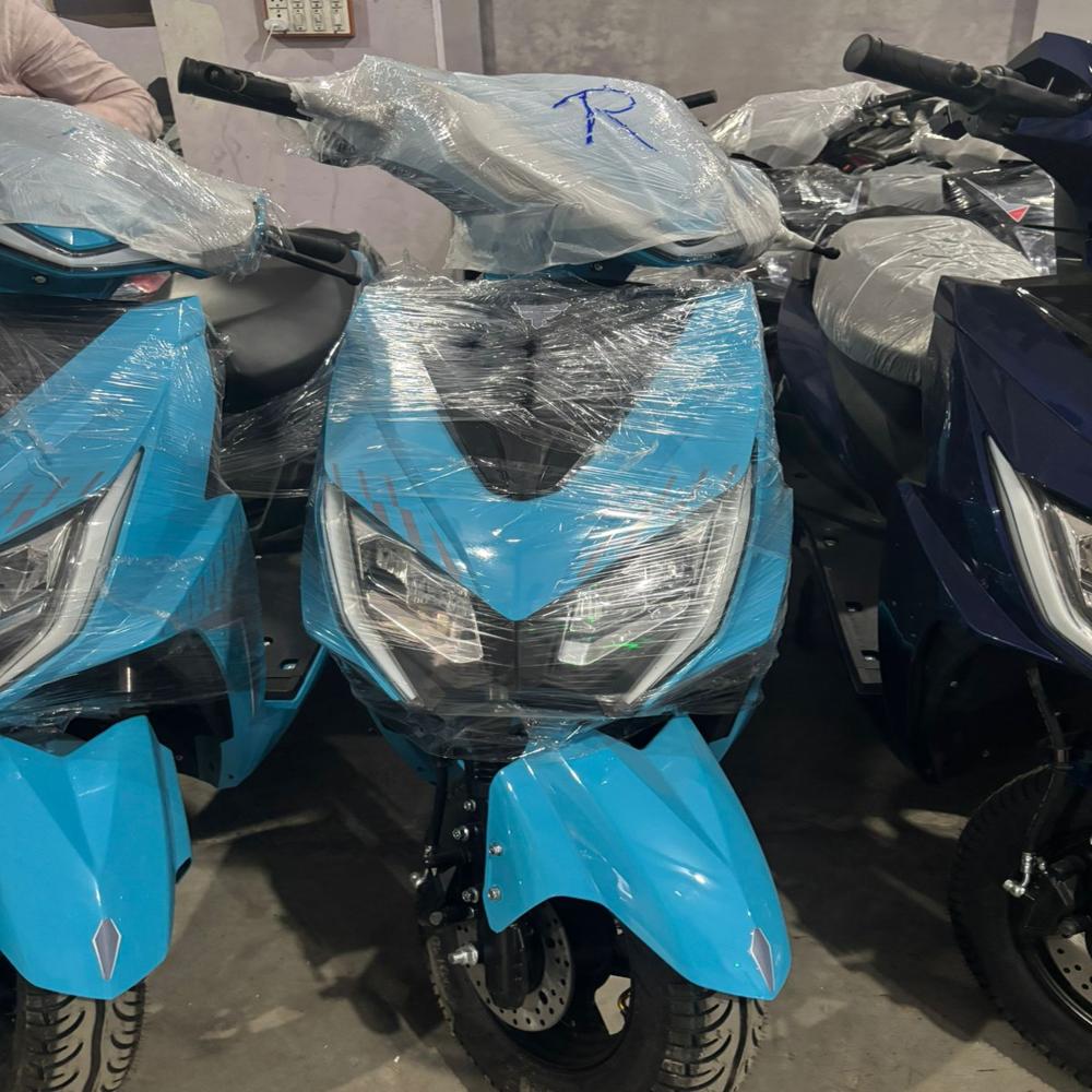 DOUBLE LIGHT ELECTRIC SCOOTER