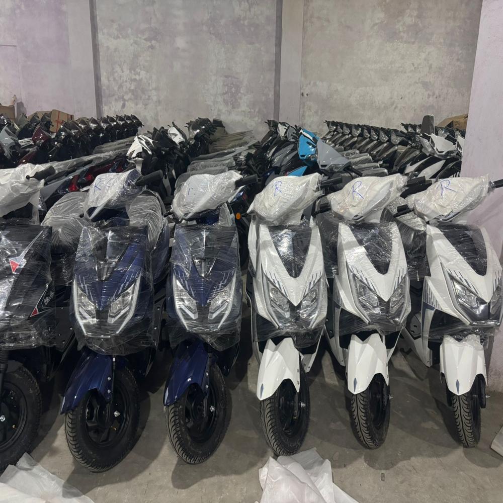 DOUBLE LIGHT ELECTRIC SCOOTER