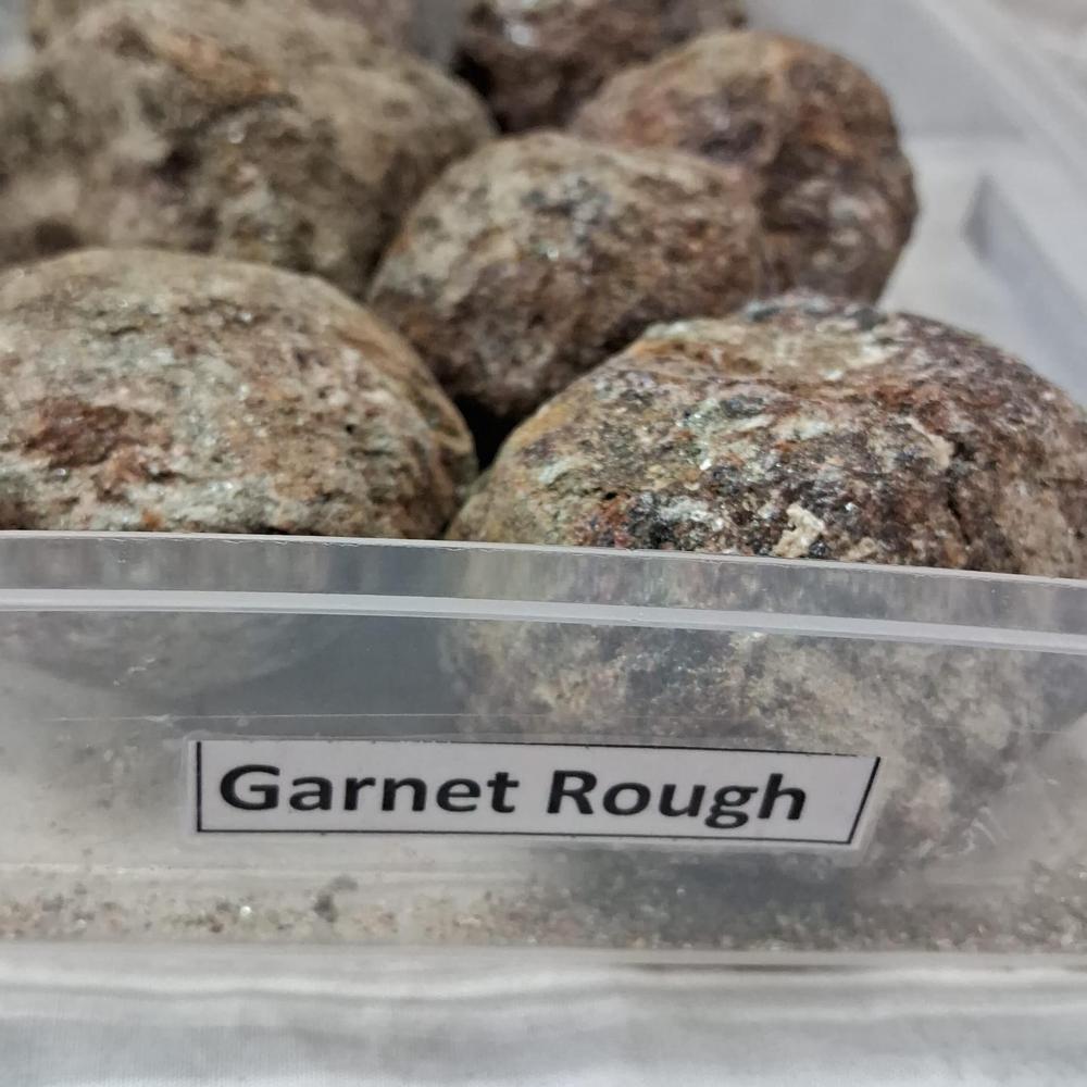 Red Garnet Raw Crystals - Shape: Many Shape