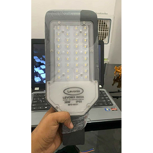 Street Light - Efficiency: High