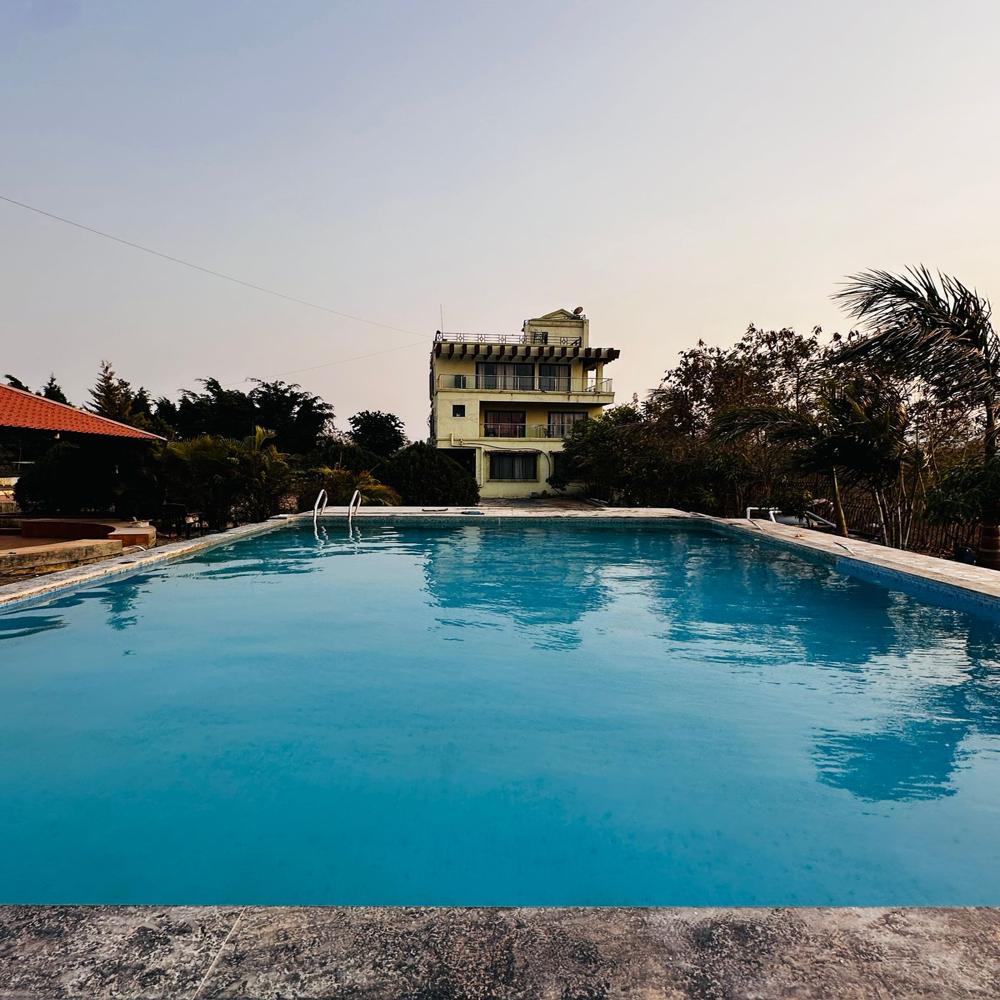 Frp Swimming Pool - 4 Feet Deep, Rectangular Blue Design | Prefabricated Installation, 10-year Warranty, Easy Maintenance