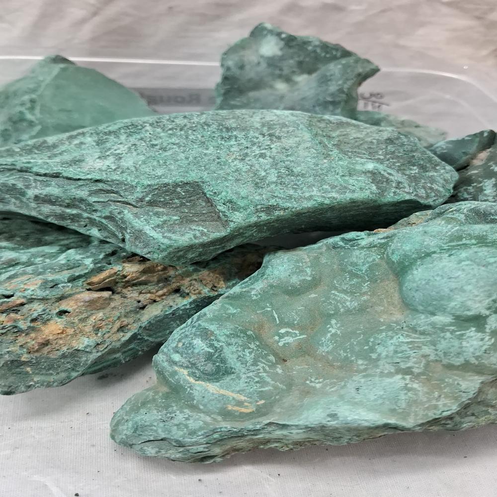 Malachite Raw Stone - Color: Green