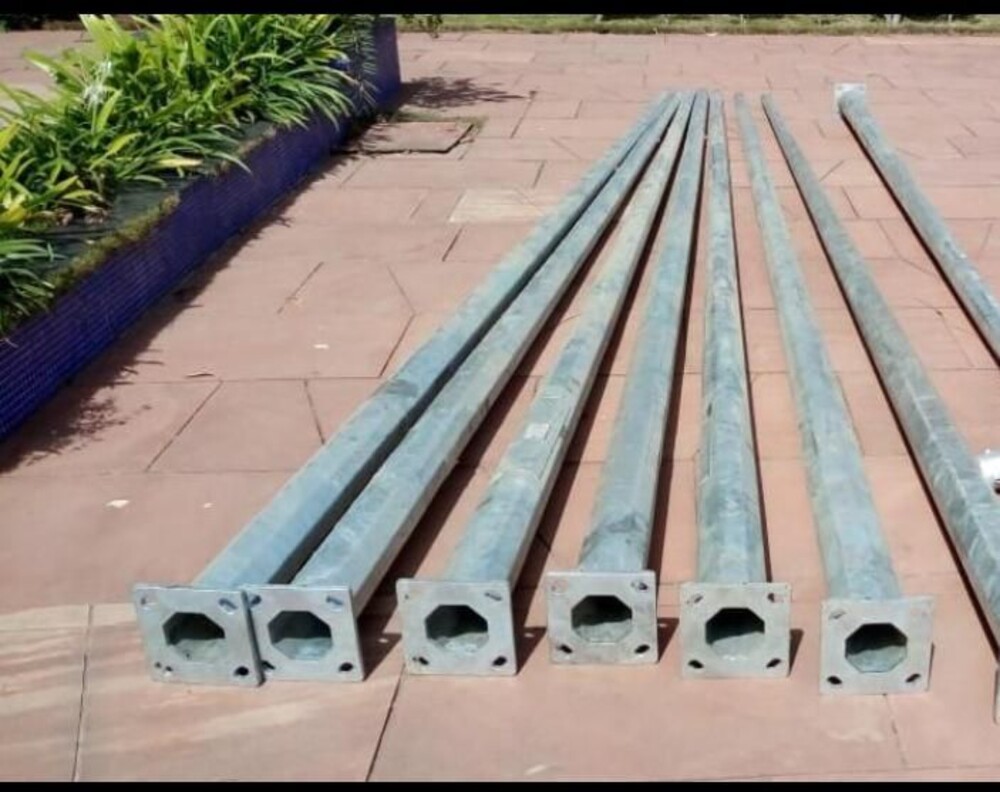 Octagonal Poles