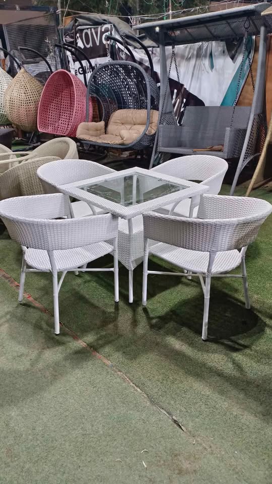 Aeron Patio garden & restaurant chair set