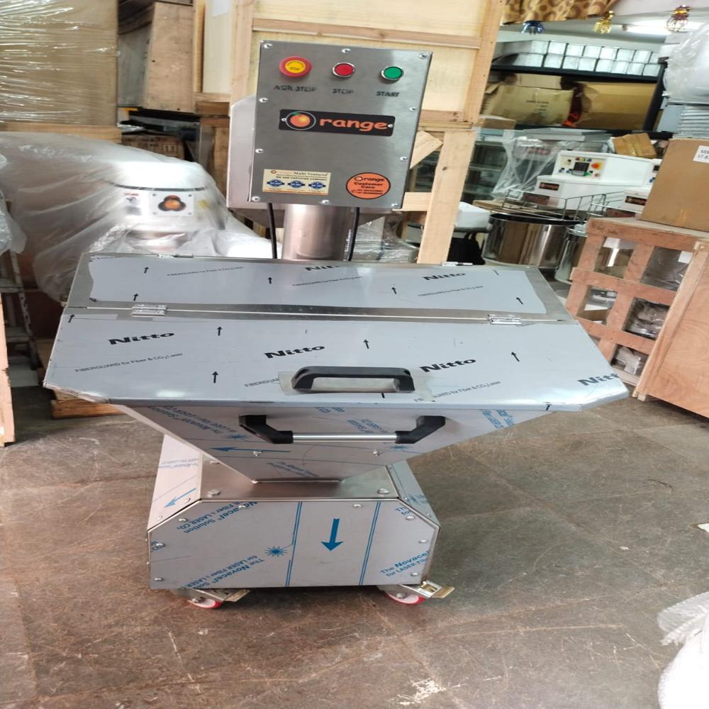 Flour Sifter - Stainless Steel, 940 x 940 x 1320 mm, 300 Kg/h Capacity | Semi Automatic, Silver, Electric, 220-415 Volt, 1 Year Warranty