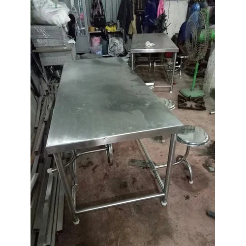 6 Seater Canteen Table - Color: Silver