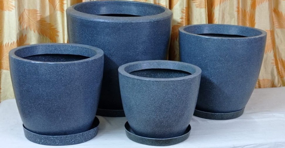 Round Pot Urn 17 - Color: Grey Stone Sand Stone