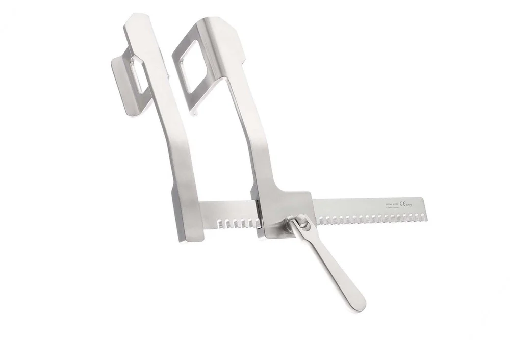 Finochetto Retractor - Regular