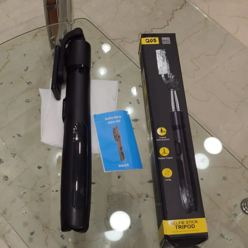 Q05 Selfie Stick With Tripod Stand - Body Material: Abs+ Stainless Steel