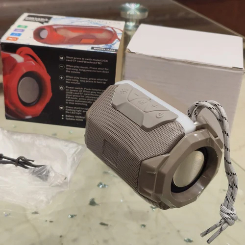 A005 Bluetooth Speaker - Color: Any Color