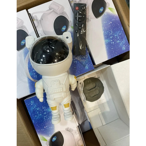 Astronaut Galaxy Projector Lamp - Color: Multicolour