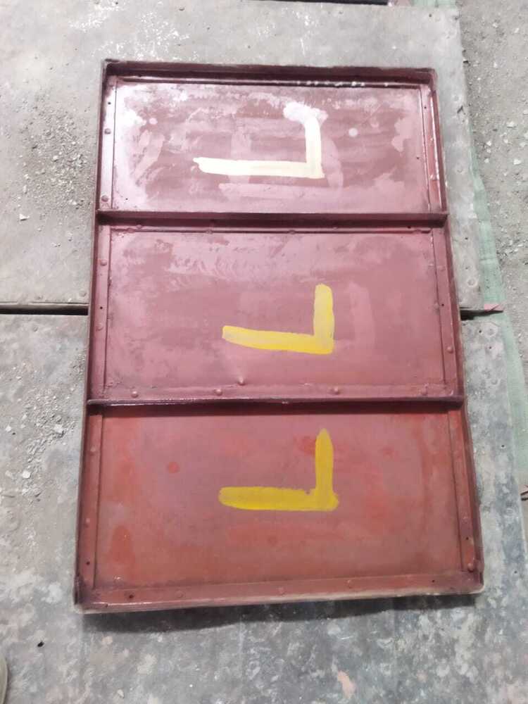 Centering plates