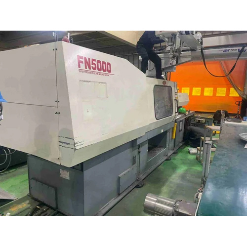 Used Plastic Injection Molding Machine - Capacity: 250 Ton/Day Ton/Day