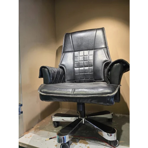 022 Black Ash Boss Chair