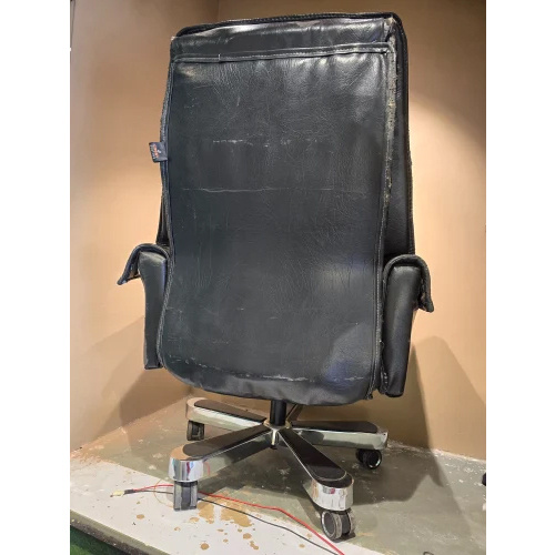 022 Black Ash Boss Chair
