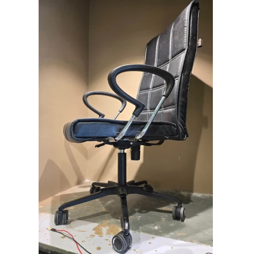 017 Black Karizma Boss Chair