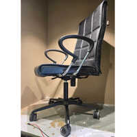 017 Black Karizma Boss Chair