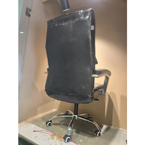 ANTY Black Leather Boss Chair