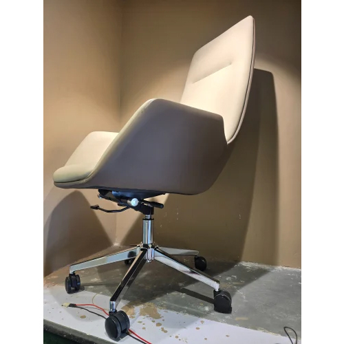1132 H Boss Office Chair
