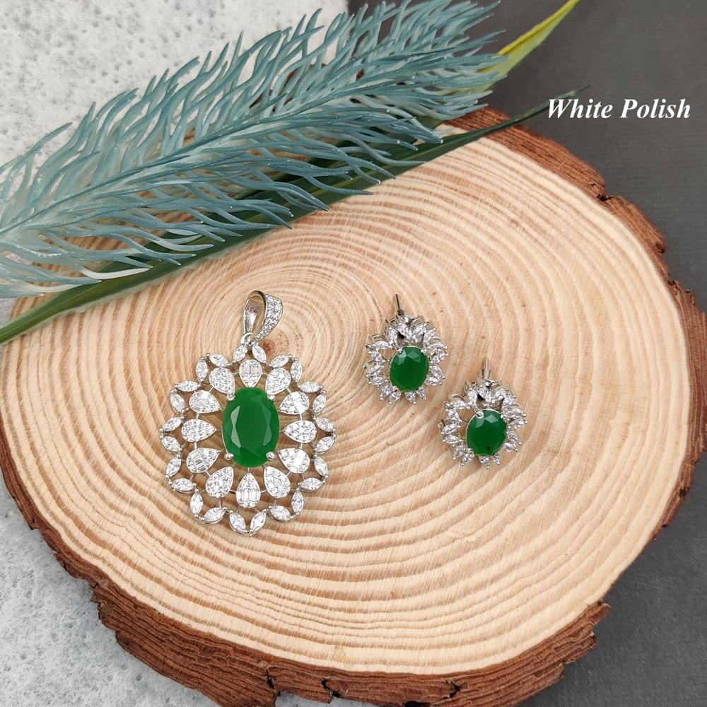 Classic AD Pendant Set