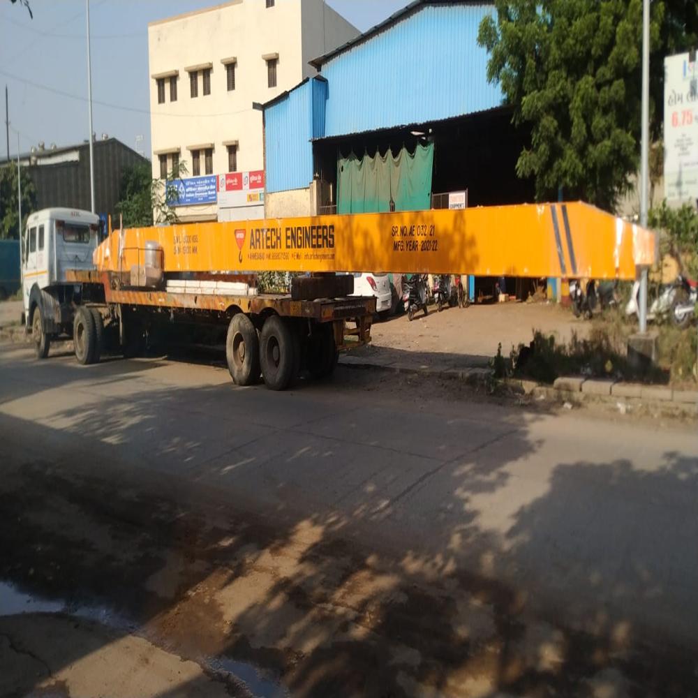 Overhead Cranes - Heavy-duty Steel Fabrication , Enhanced Load Capacity And Precision Control