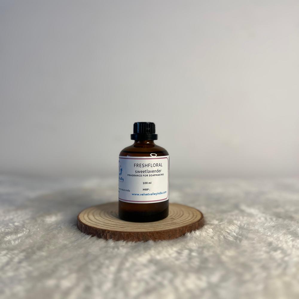 Fresh floral sweet lavender fragrance for soap making