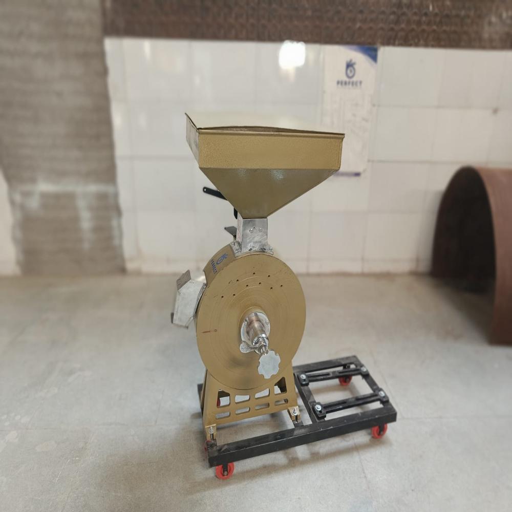 Flour Mill - Stainless Steel, 25kg Capacity | High Efficiency Grinding Mechanism, Versatile For Various Grains And Spices