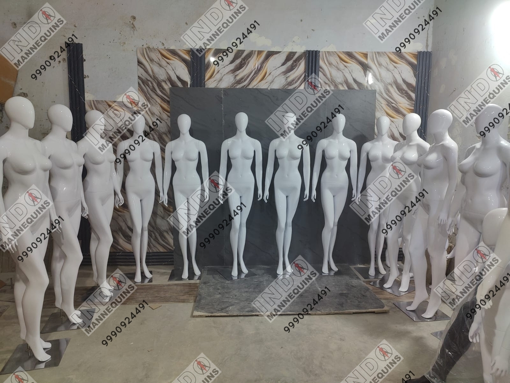 FM-11 White Glossy Female Mannequins