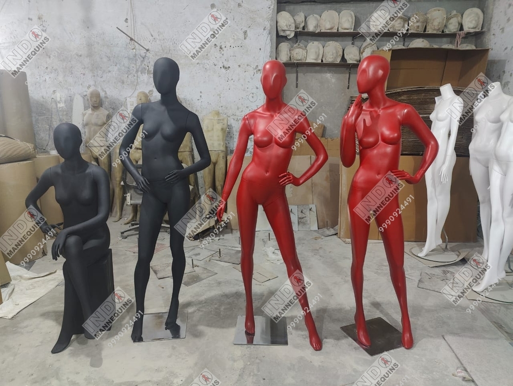 Trending VM Female Mannequins