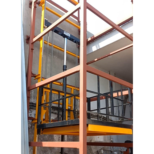 Wall Mounted Hydraulic Goods Lift - Capacity: 1-2 Ton
