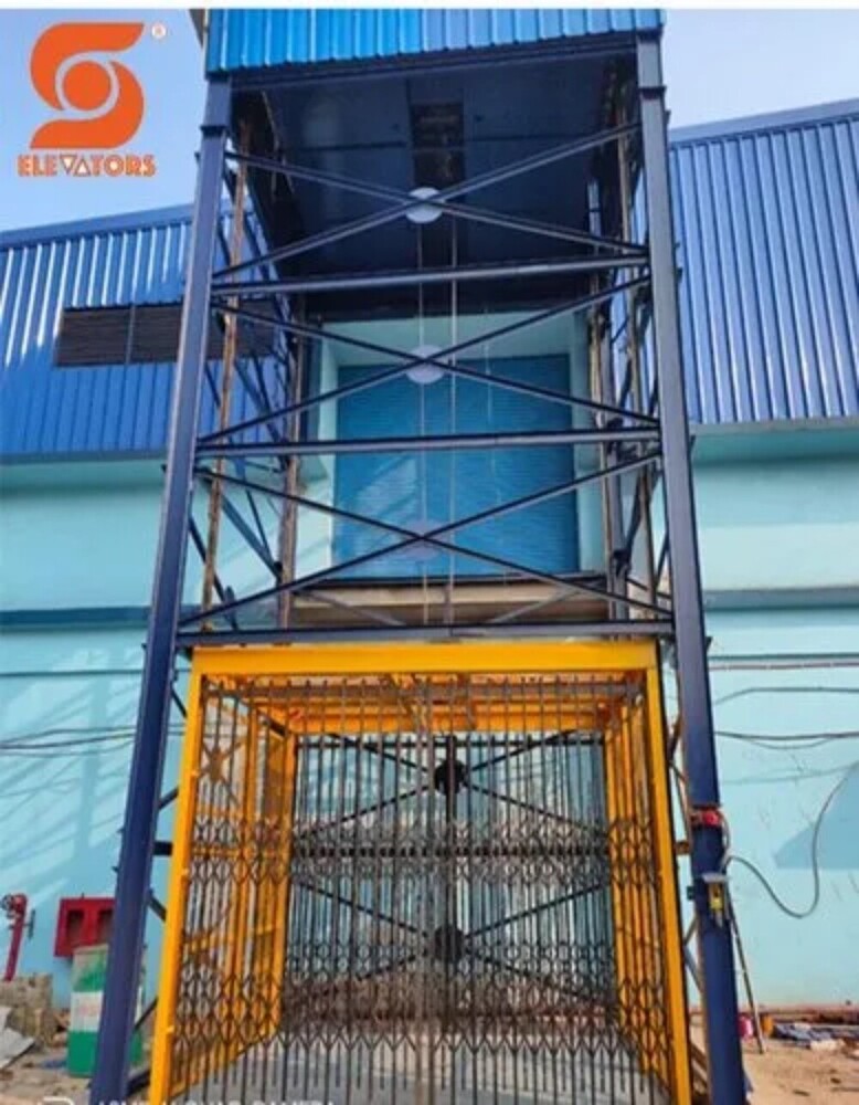 Industrial Goods Lift - Max. Lifting Height: 15 Meter (M)
