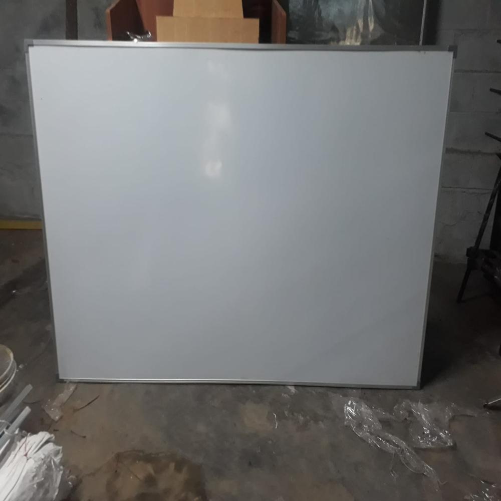 magnetic white marker board